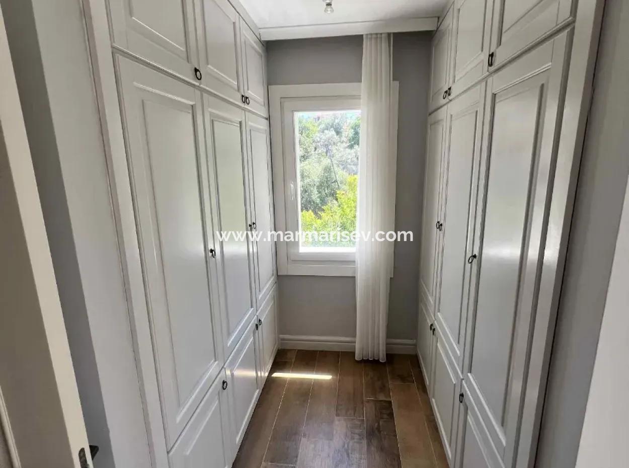 Marmaris İlçesi Selimiye Mahallesinde Muhteşem Deniz Manzaralı Yüzme Havuzlu 3 Oda 1 Salon 140M2 2 Adet Satılık Villa