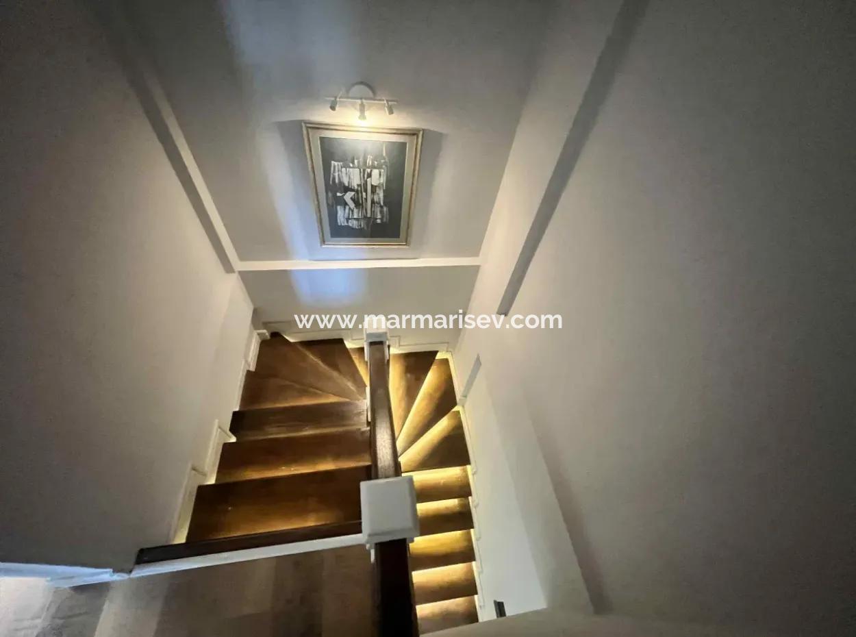 Marmaris İlçesi Selimiye Mahallesinde Muhteşem Deniz Manzaralı Yüzme Havuzlu 3 Oda 1 Salon 140M2 2 Adet Satılık Villa