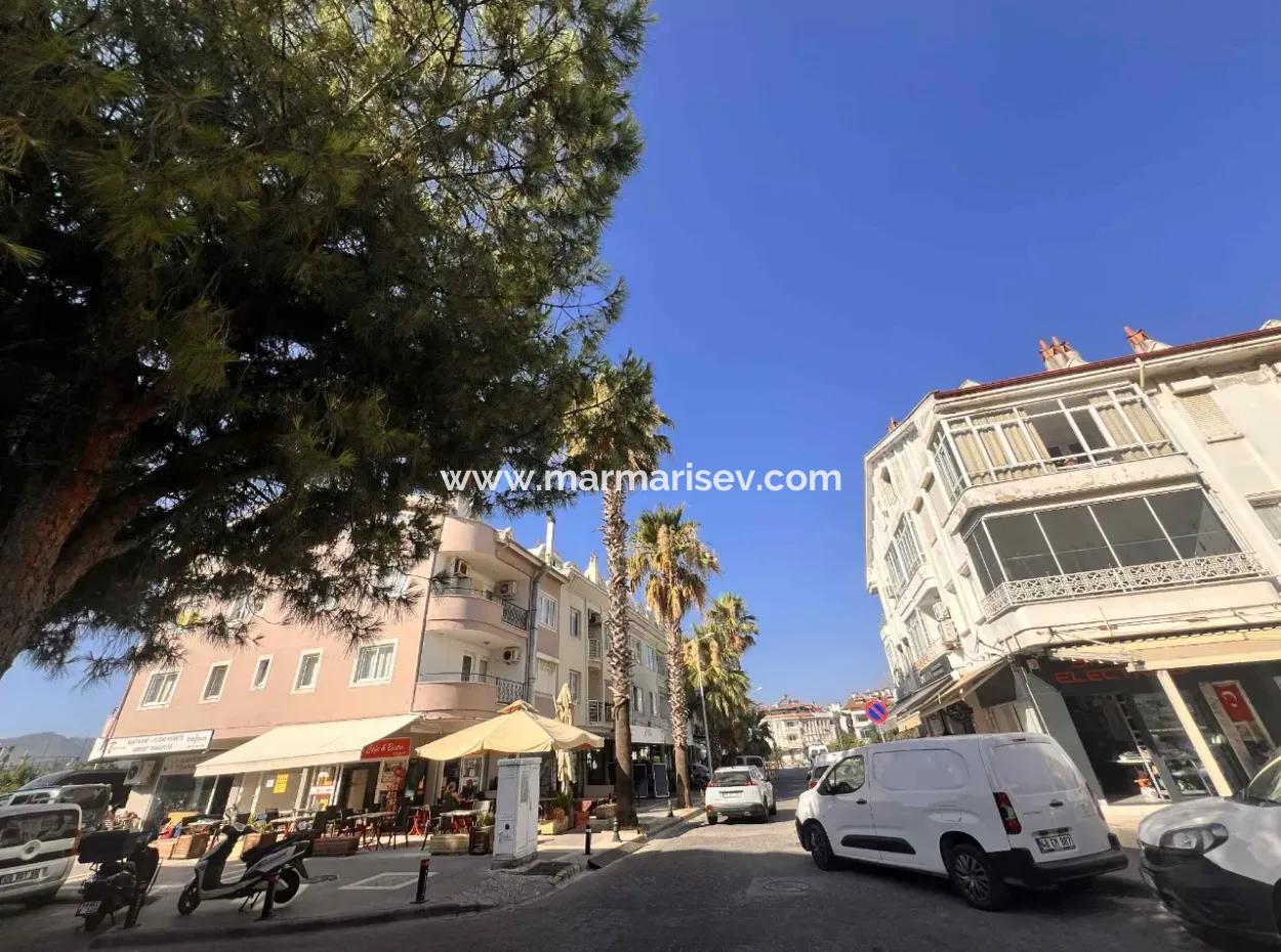 Marmaris Marina Bölgesinde Katma Değeri Yüksek Köşebaşı 45M2 Satılık Mağaza