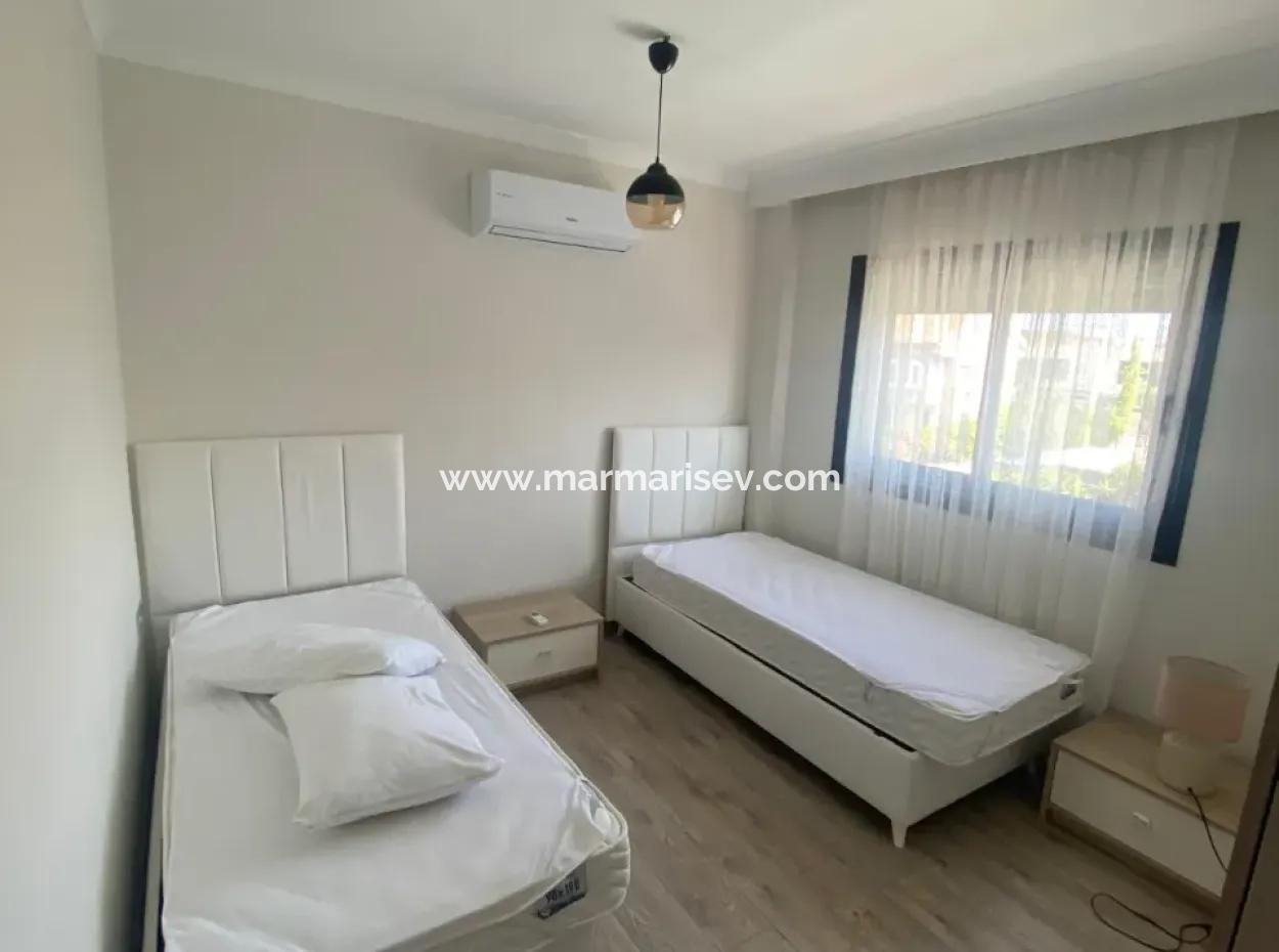 Marmaris Çamdibi 5 +1 Tam Müstakil Havuzlu Eşyalı Kiralık Tripleks Villa
