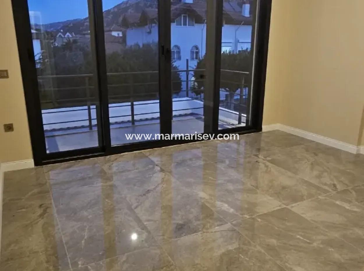 İçmeler Mahallesi 4+1 Tam Müstakil Sıfır Satılık Villa