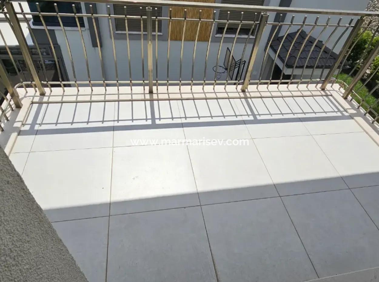 Beldibi Mahallesi Kiralık  3+1 Çatı Dubleks Eşyalı Daire