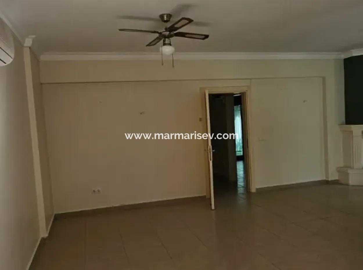 Marmaris Siteler Mahallesi’nde 3+1 Havuzlu Kiralık Lüks Daire