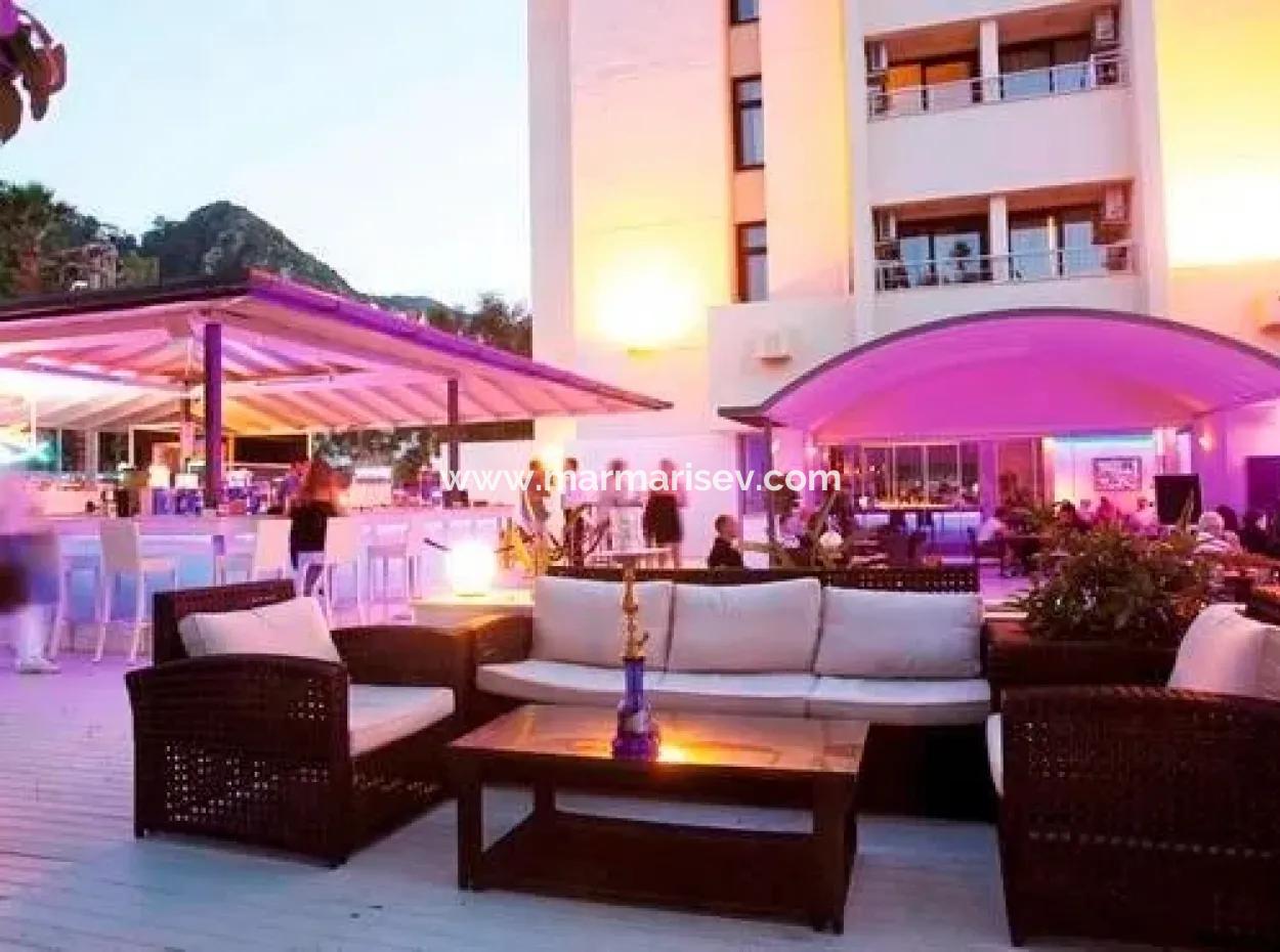 Marmaris Merkezinde Denize Sıfır Satılık 5 Yıldızlı Otel
