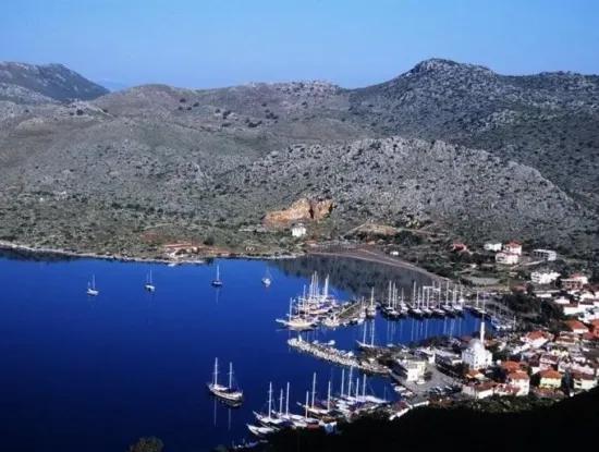 Marmaris Bozburun Koyunda Denize Sıfır 2600 M2 Yatırım İçin Uygun Arsa