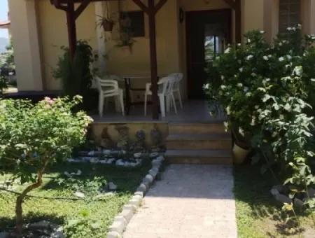 Muğla İli Ula İlçesi Ataköy Mahallesinde Satılık İkiz Müstakil Bahçeli Villa