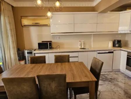 Camiavlu Mahallesi Havuzlu Güvenlikli Sitede 3+1 Satılık Ters Dubleks