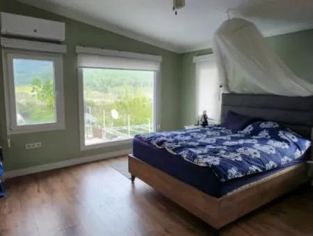 Ortaca Mahallesi Satılık 10.000 M2 İçerisinde Özel Yapım Havuzlu Çiftlik Evi