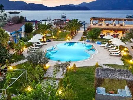 Marmaris,Den 40 Km Uzaklıkta Denize Sıfır Satılık 30 Oda Butik Otel