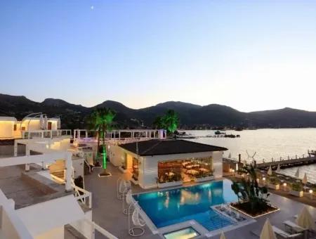 Marmaris,Den 40 Km Uzaklıkta Denize Sıfır Satılık Butik Otel İskelesi Mevcut