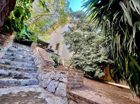 Satılık 4+2 Villa – 970 m² Arsa Payı – Armutalan
